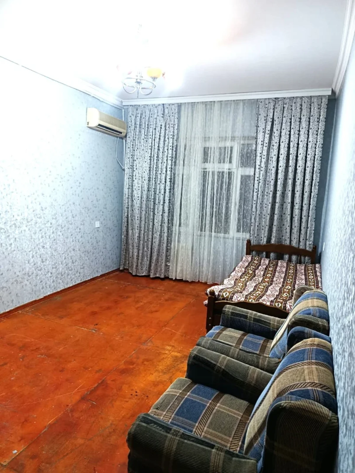 Kirayə verilir 1 otaqlı köhnə tikili 45 m²
