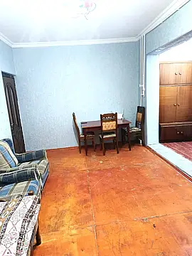 Kirayə verilir 1 otaqlı köhnə tikili 45 m²