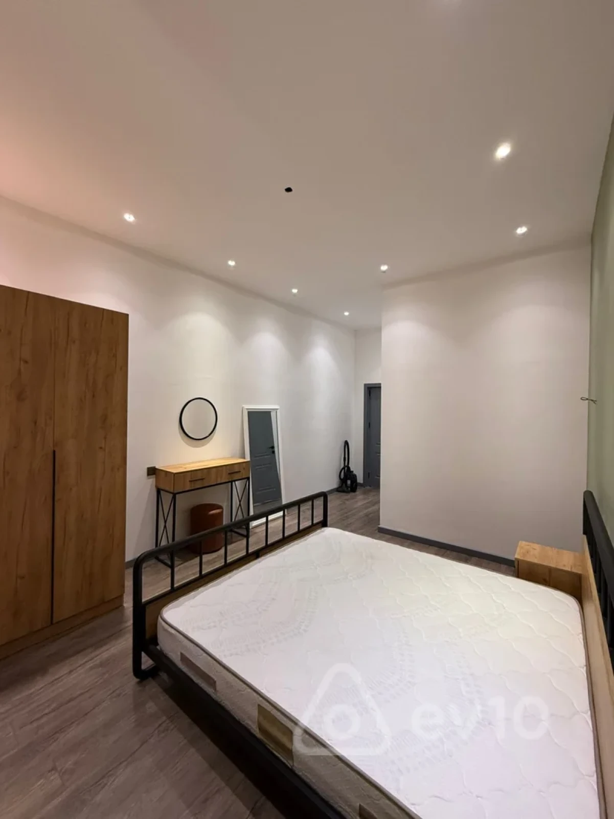 Satılır 4 otaqlı həyət evi 170 m²