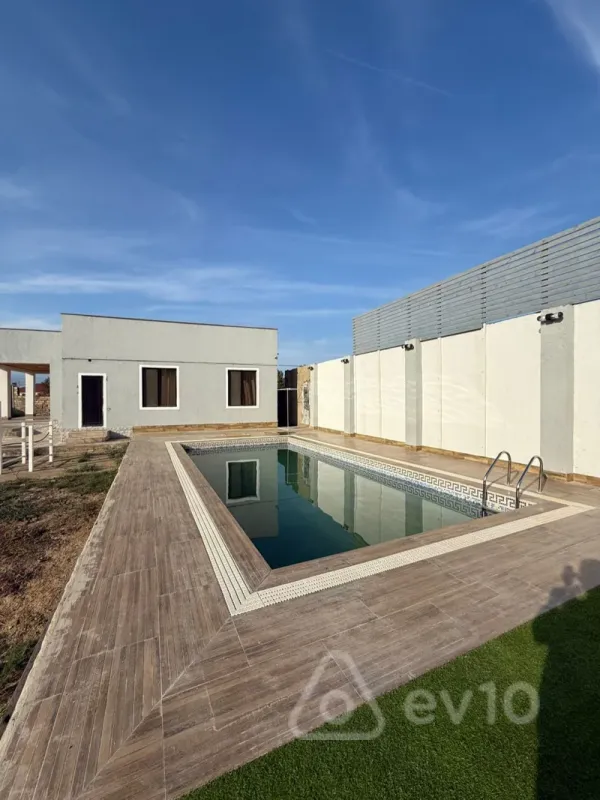 Satılır 4 otaqlı həyət evi 170 m²