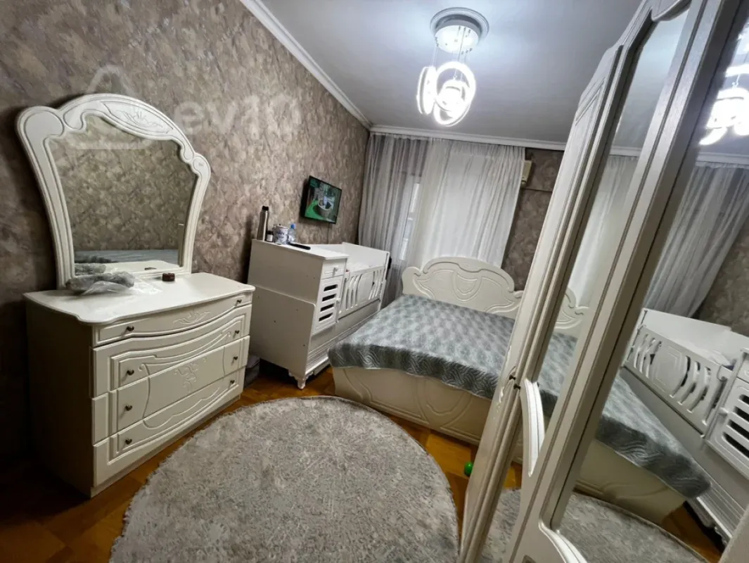 Satılır 3 otaqlı yeni tikili 100 m²