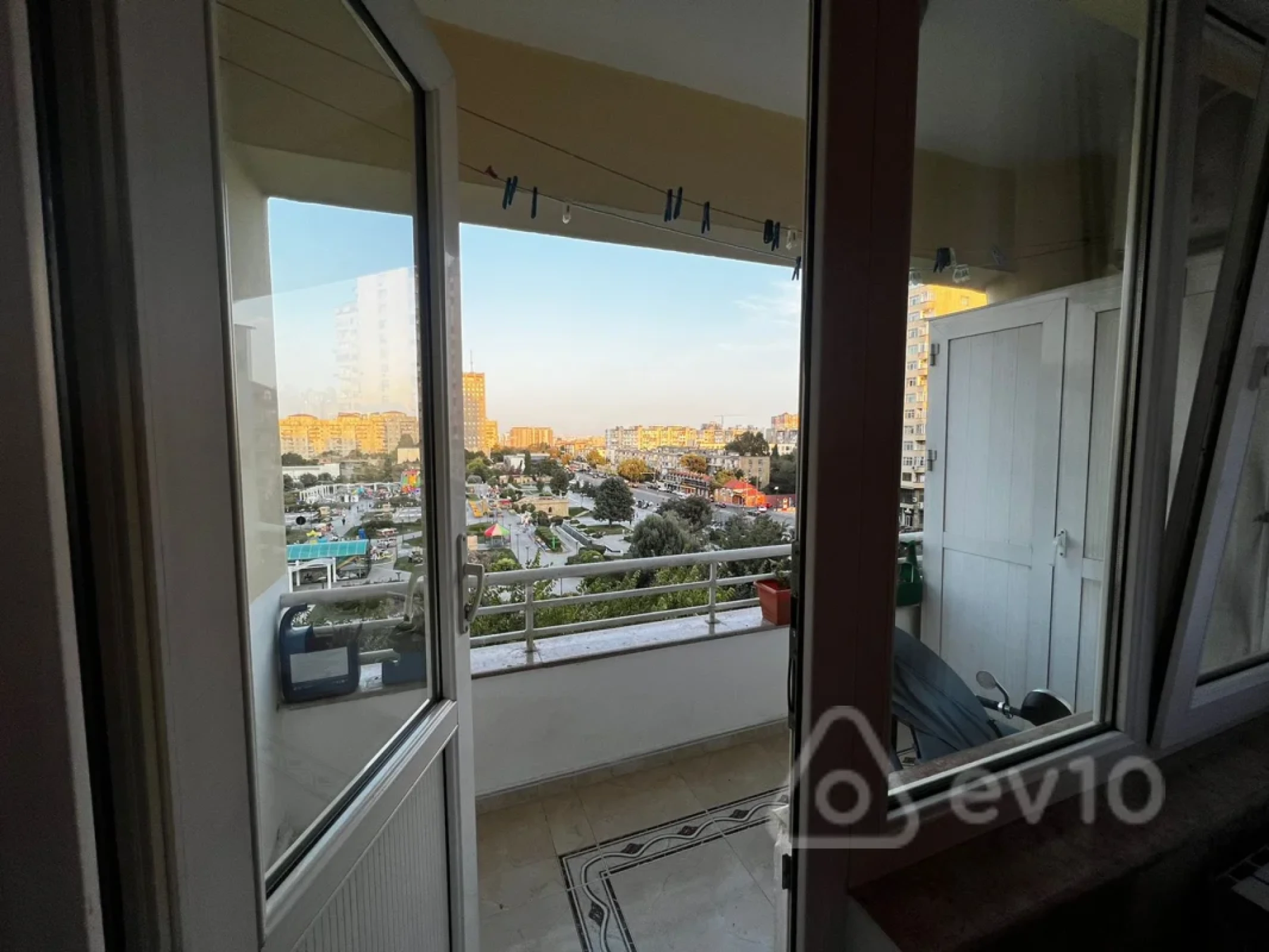 Satılır 3 otaqlı yeni tikili 100 m²