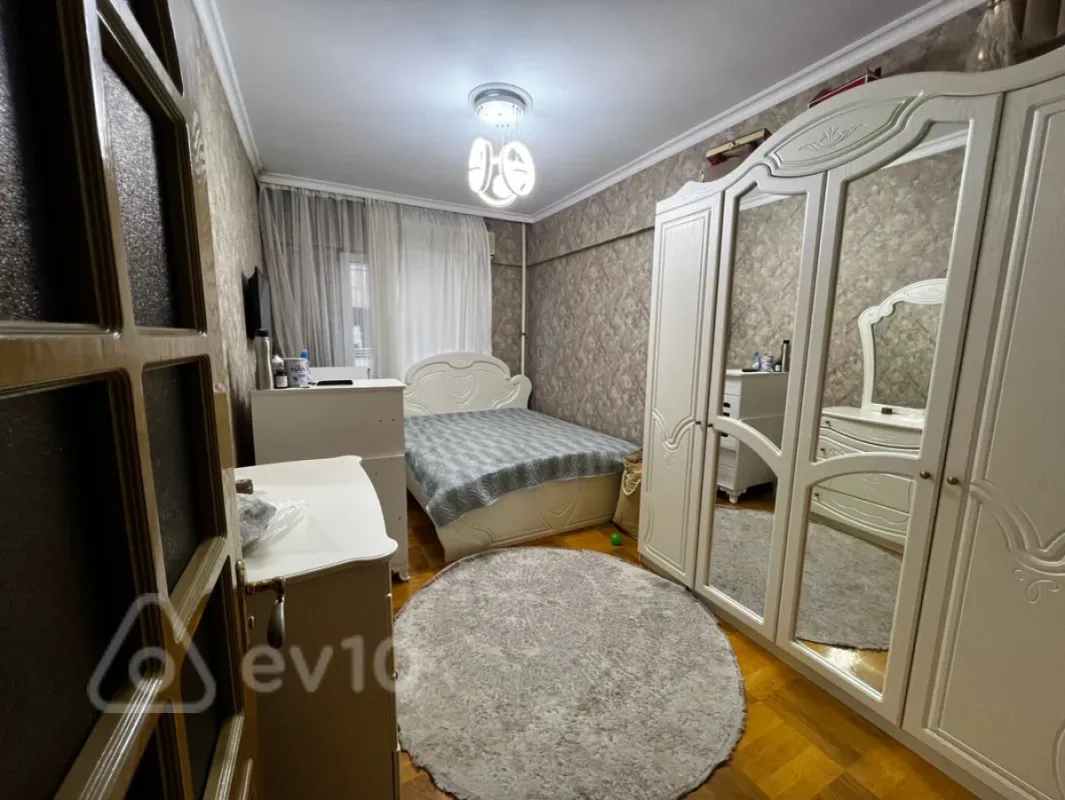 Satılır 3 otaqlı yeni tikili 100 m²