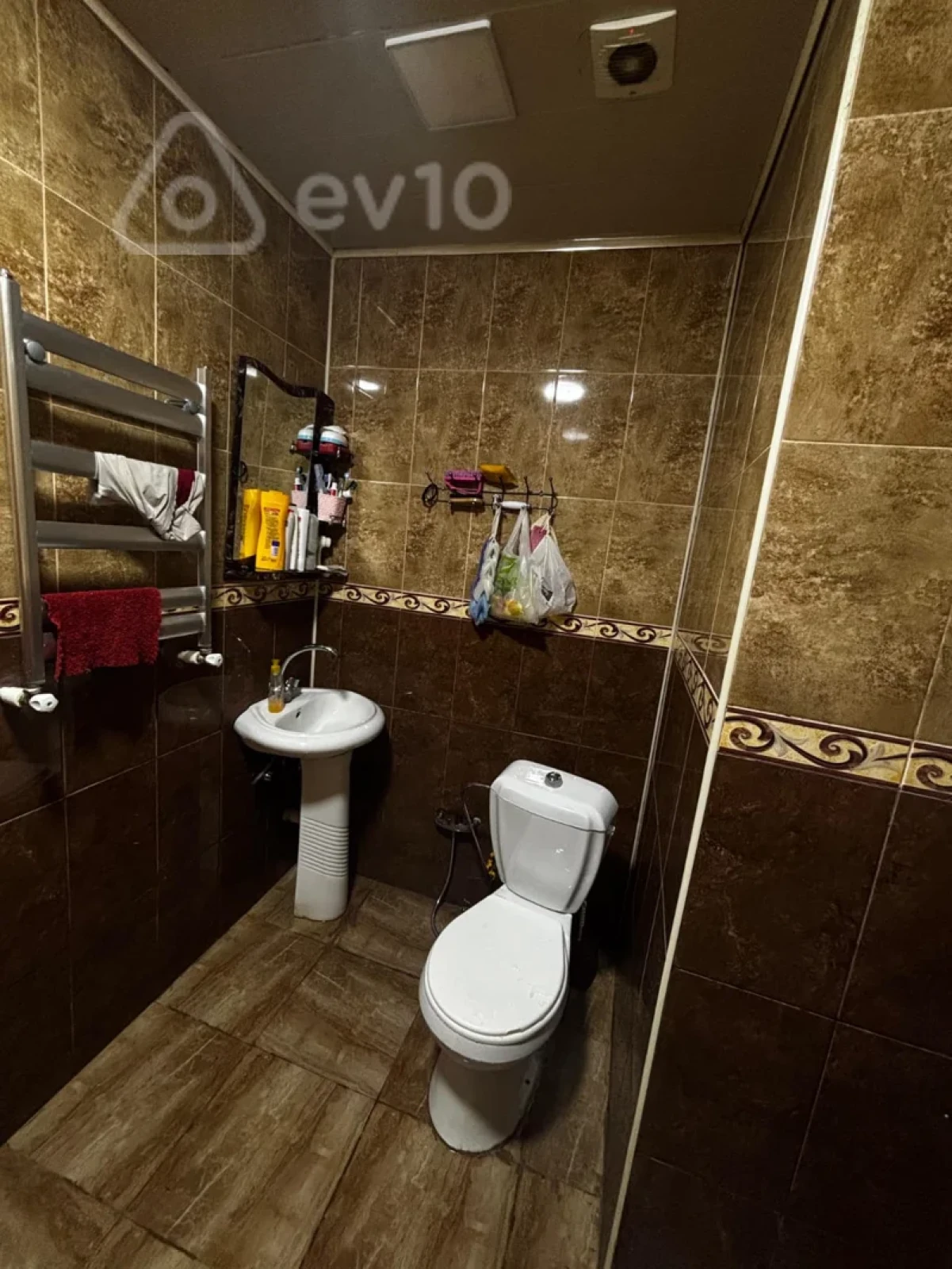 Kirayə verilir 3 otaqlı köhnə tikili 80 m²