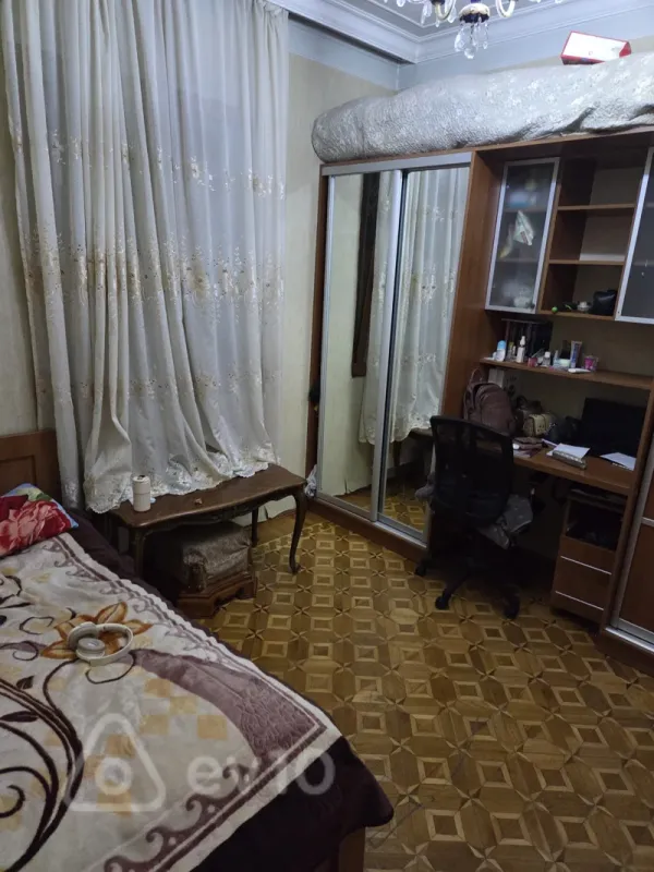 Kirayə verilir 3 otaqlı köhnə tikili 80 m²