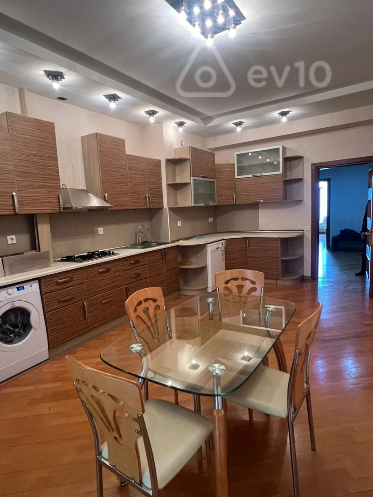 Satılır 3 otaqlı yeni tikili 138 m²