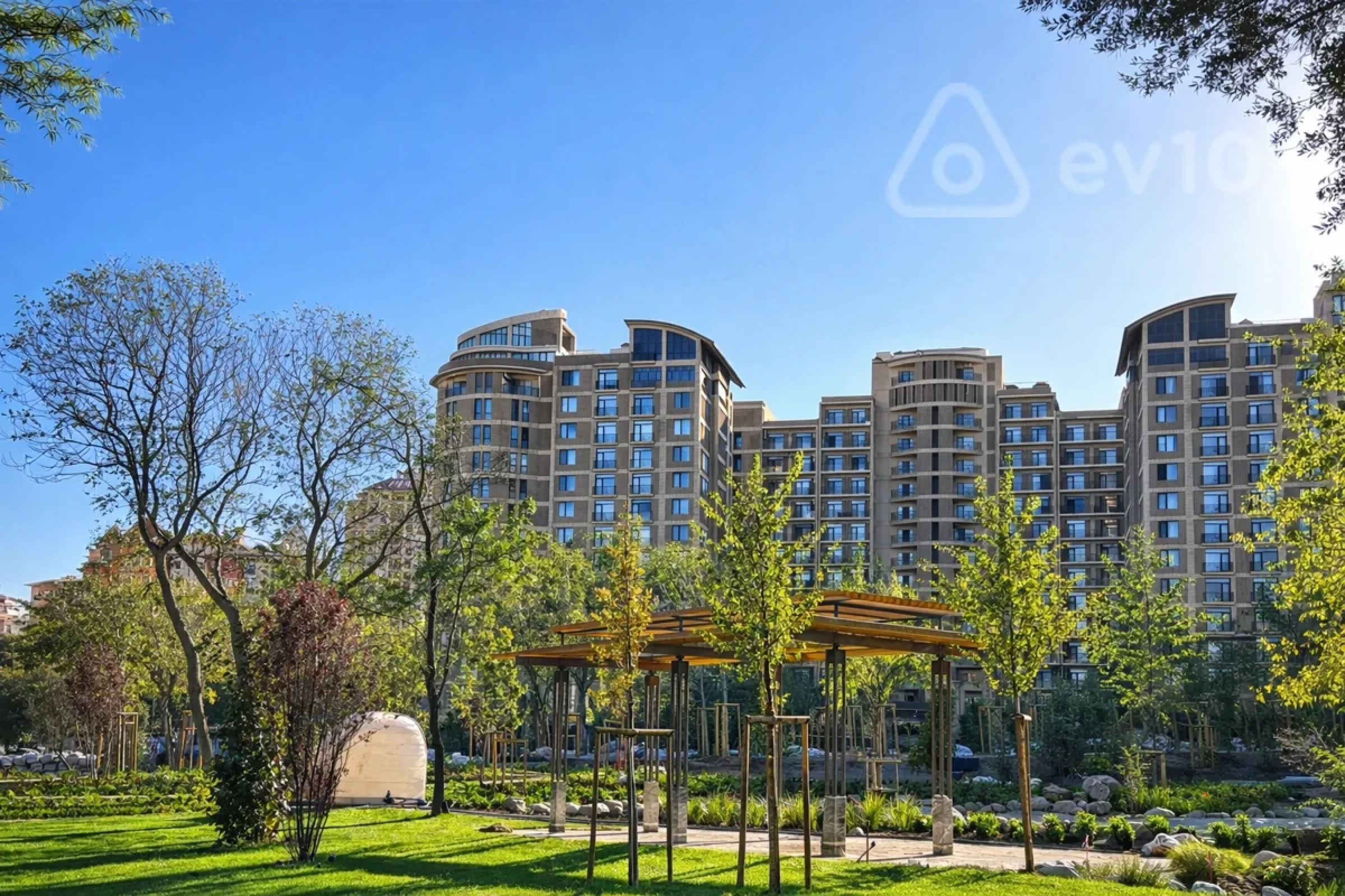 Satılır 3 otaqlı yeni tikili 138 m²