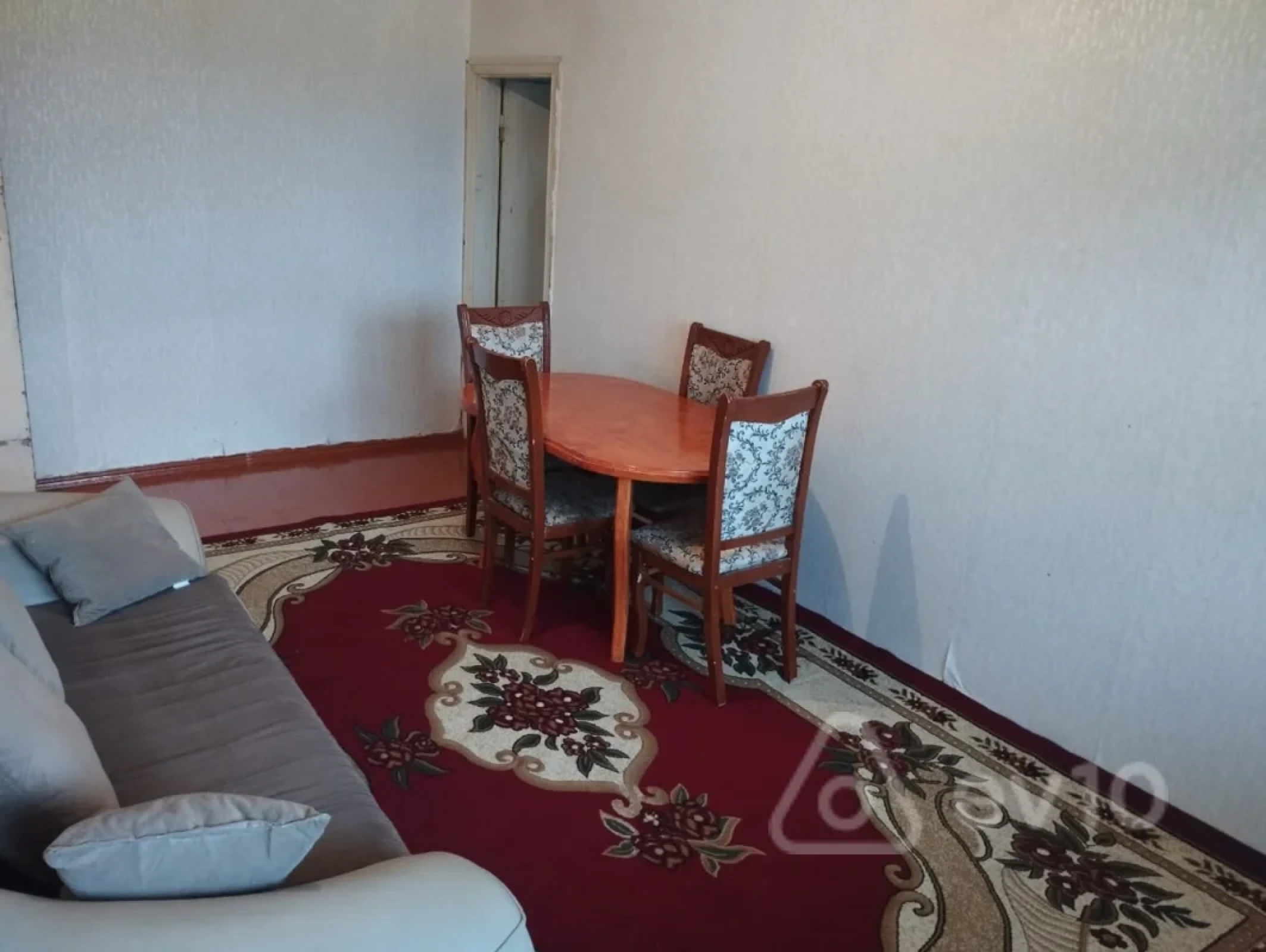 Kirayə verilir 3 otaqlı köhnə tikili 80 m²