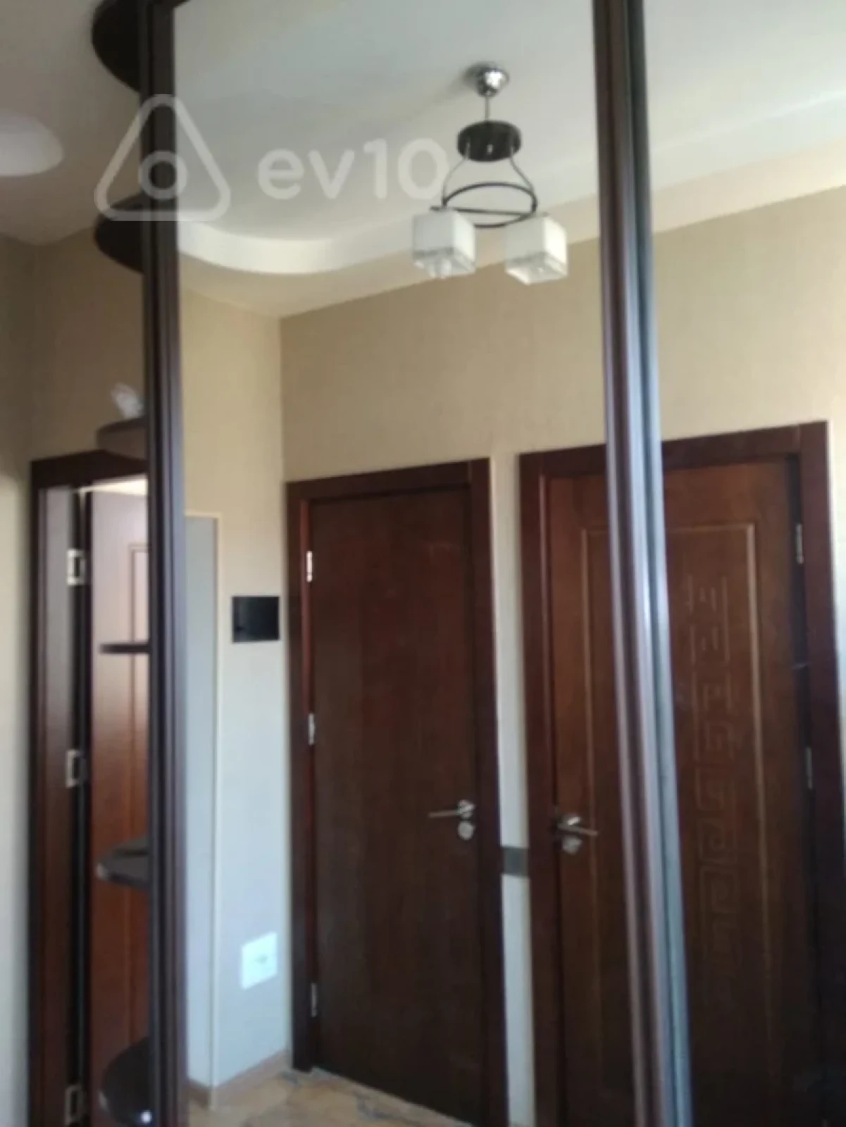 Kirayə verilir 2 otaqlı köhnə tikili 75 m²