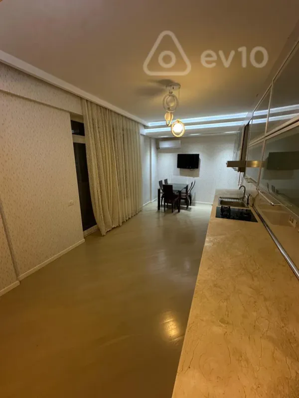 Kirayə verilir 3 otaqlı yeni tikili 150 m²