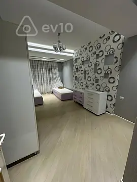 Kirayə verilir 3 otaqlı yeni tikili 150 m²