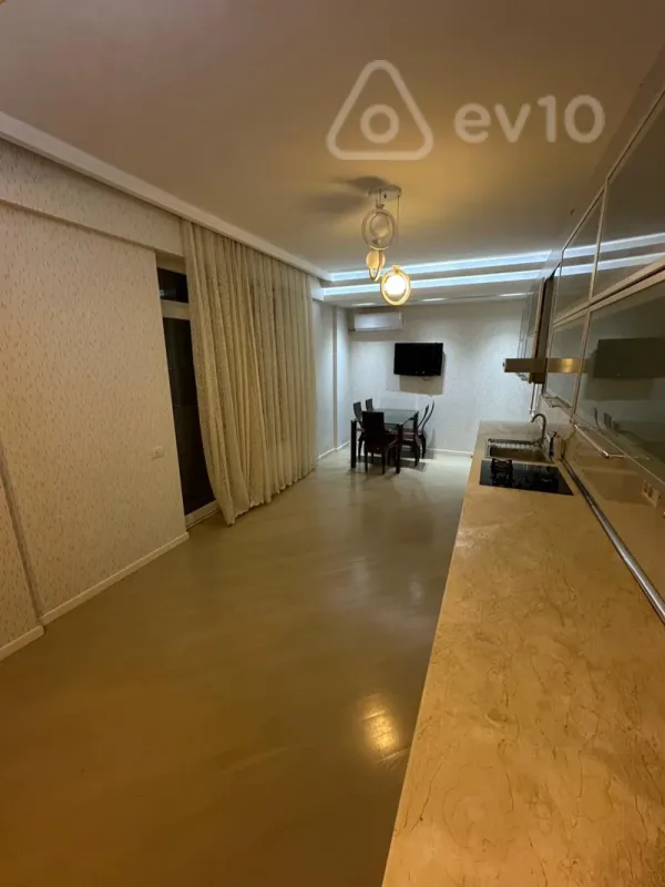 Kirayə verilir 3 otaqlı yeni tikili 150 m²