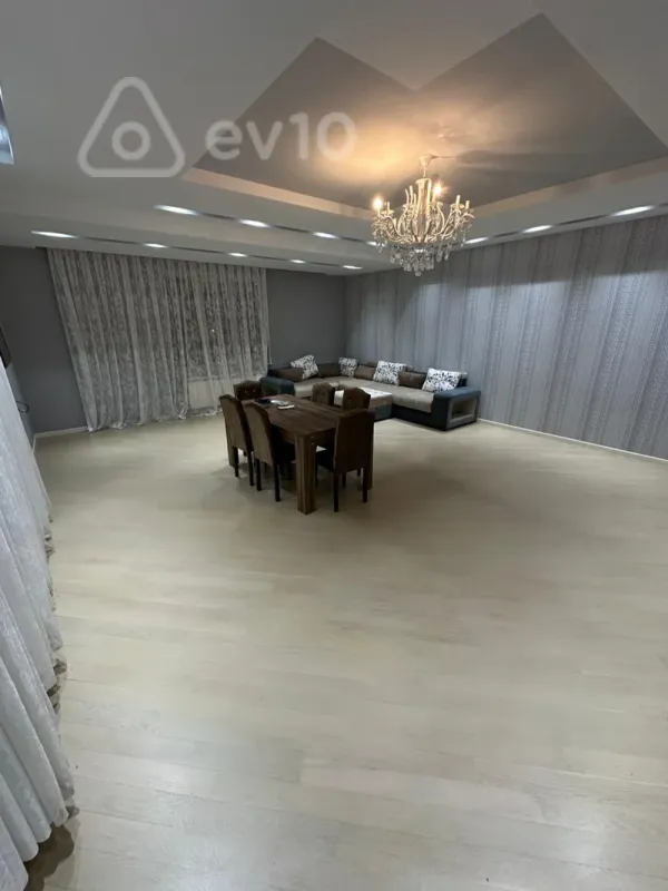 Kirayə verilir 3 otaqlı yeni tikili 150 m²