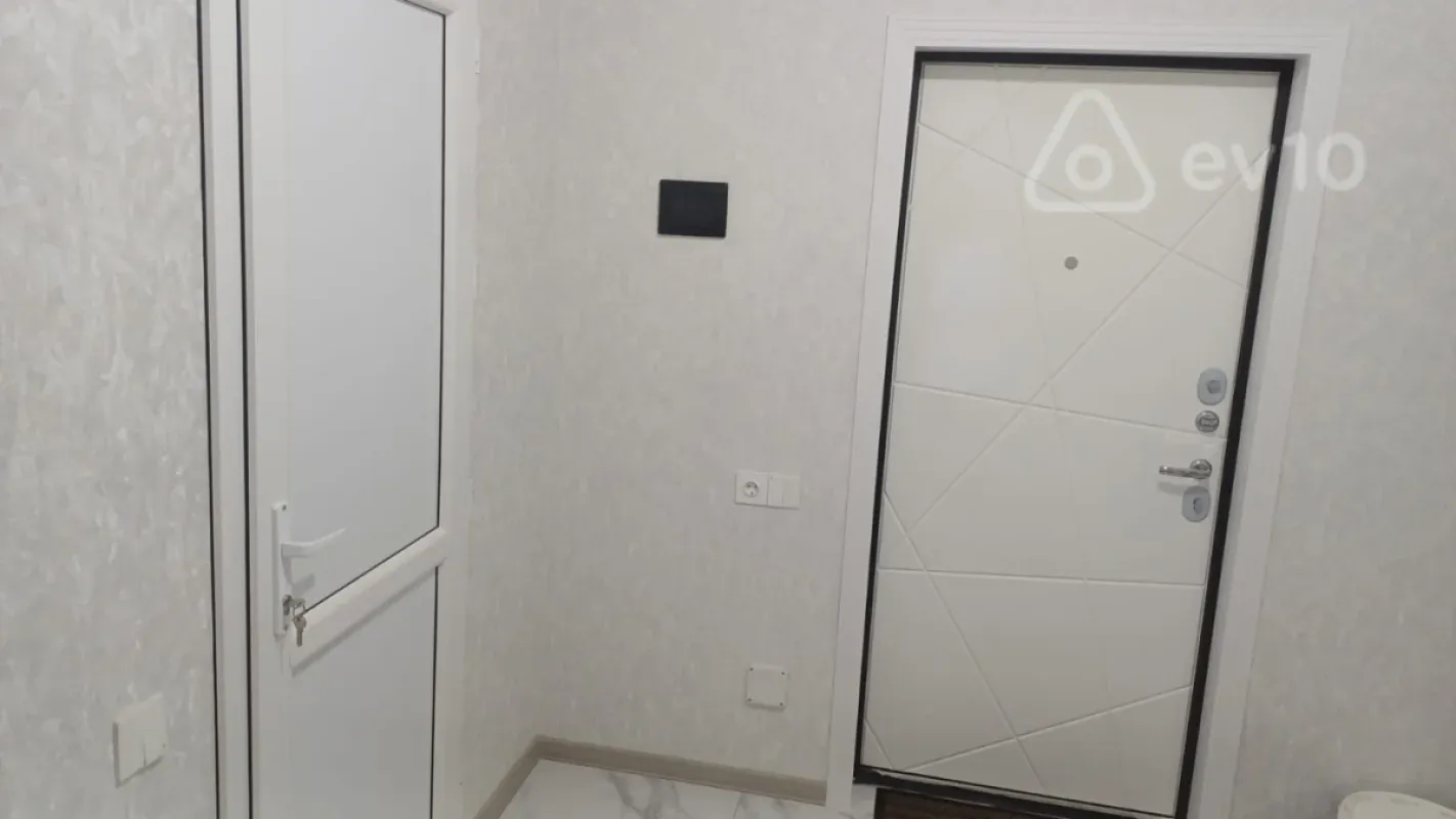 Kirayə verilir 2 otaqlı yeni tikili 70 m²