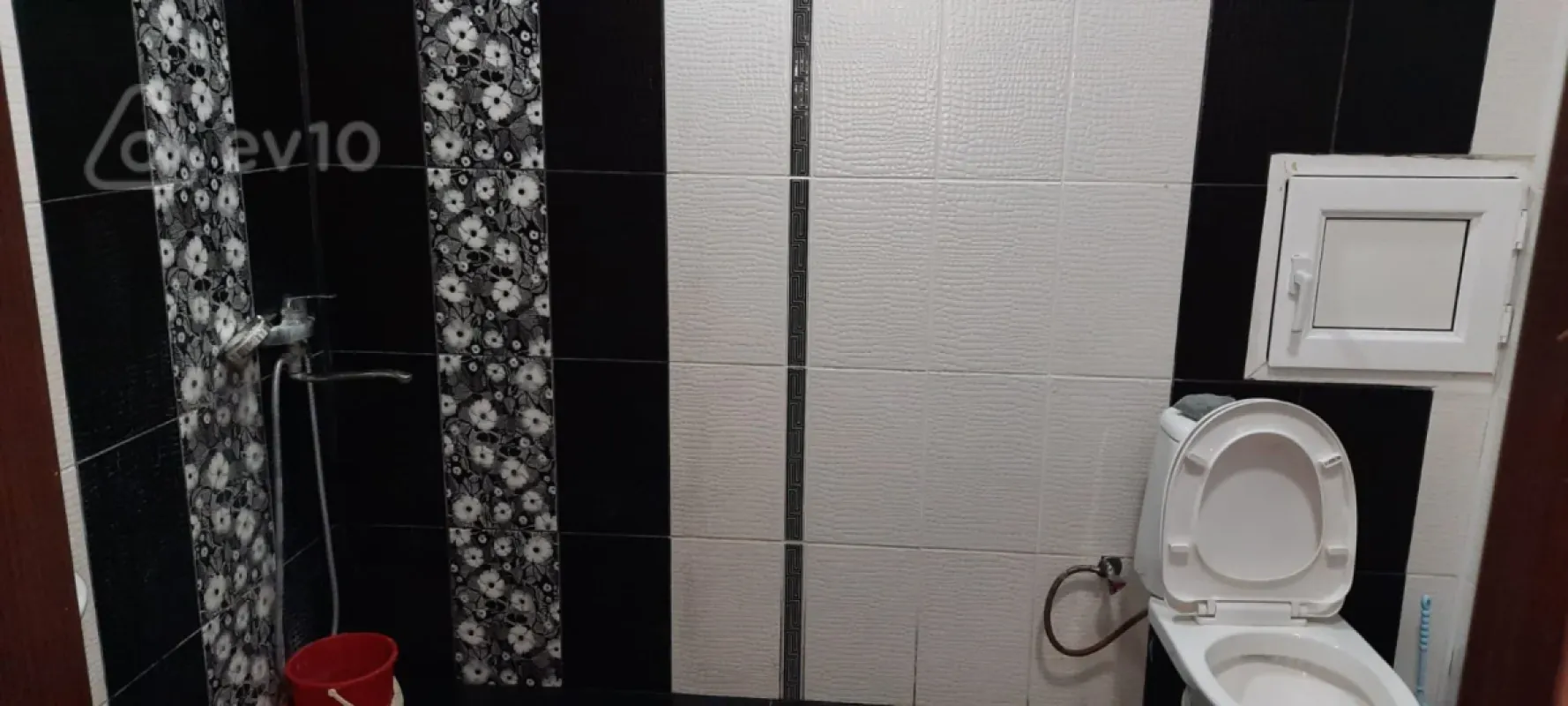 Kirayə verilir 2 otaqlı köhnə tikili 60 m²