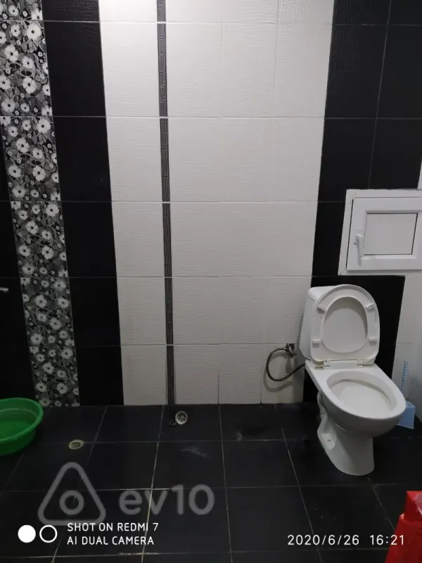 Kirayə verilir 2 otaqlı köhnə tikili 60 m²