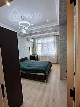 Kirayə verilir 2 otaqlı yeni tikili 70 m²