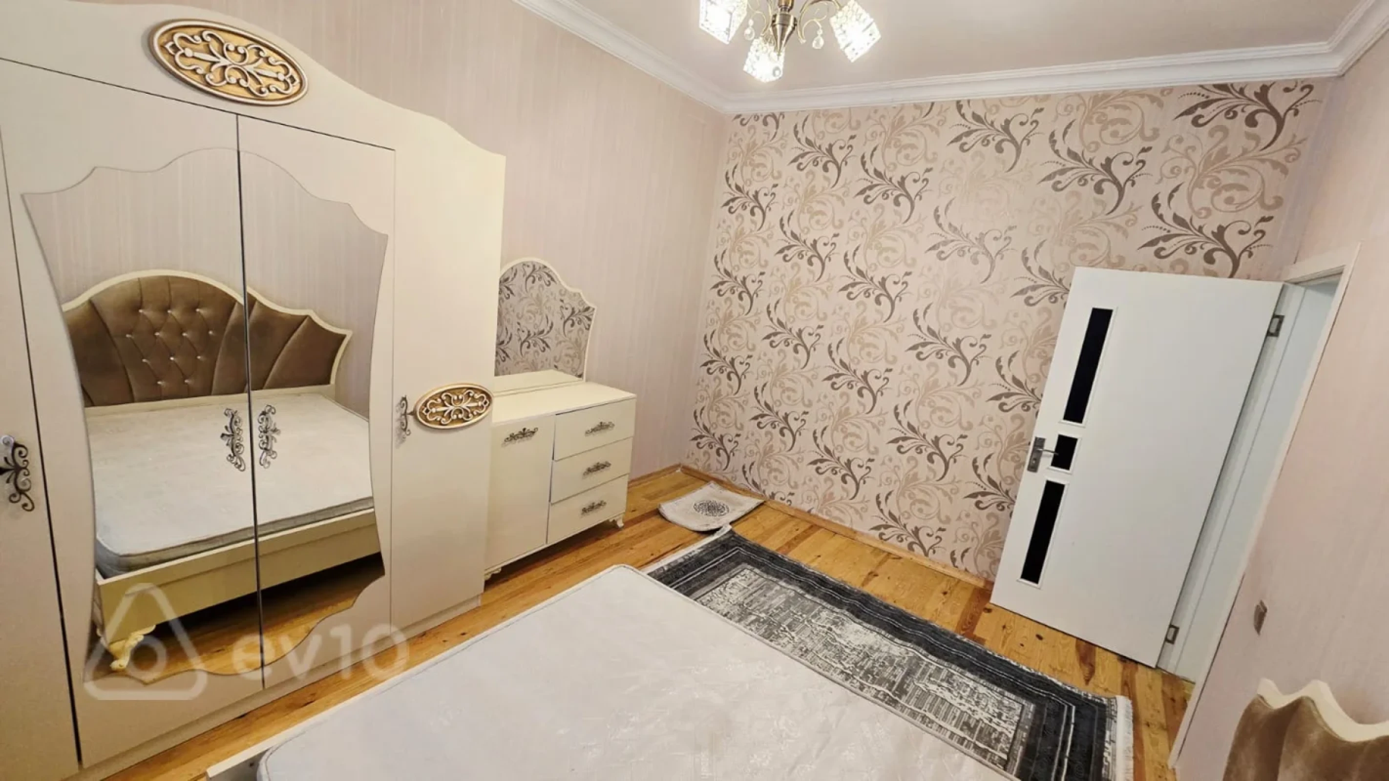 Kirayə verilir 2 otaqlı həyət evi 61 m²