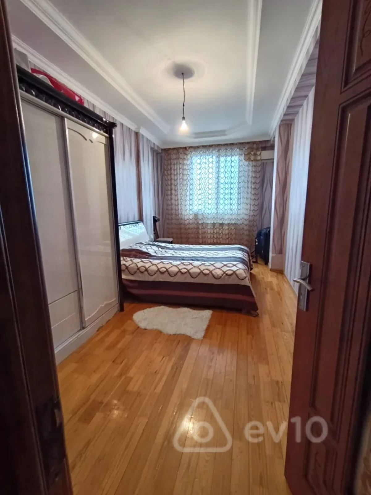Kirayə verilir 3 otaqlı yeni tikili 94 m²