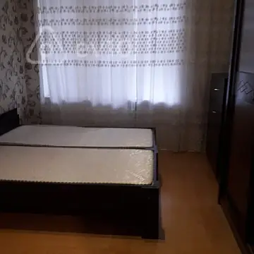 Kirayə verilir 2 otaqlı köhnə tikili 50 m²