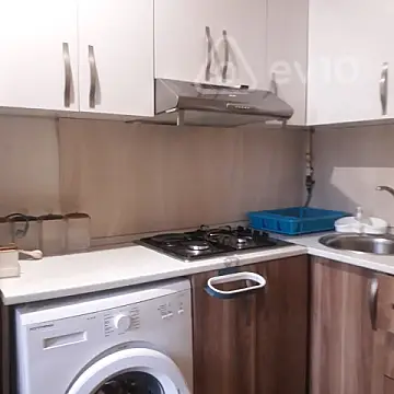 Kirayə verilir 2 otaqlı köhnə tikili 50 m²