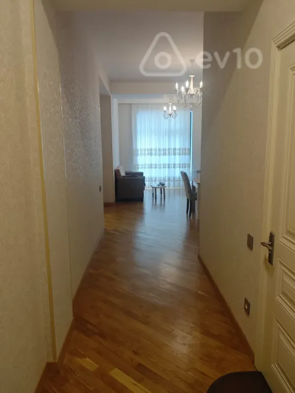 Kirayə verilir 3 otaqlı yeni tikili 70 m²