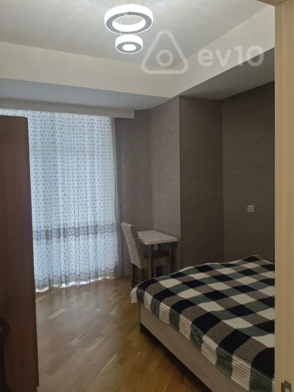 Kirayə verilir 3 otaqlı yeni tikili 70 m²