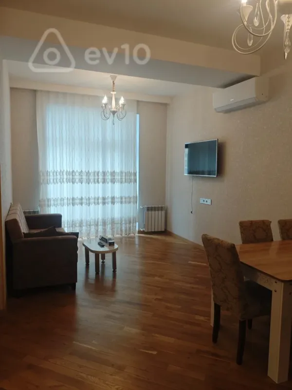 Kirayə verilir 3 otaqlı yeni tikili 70 m²