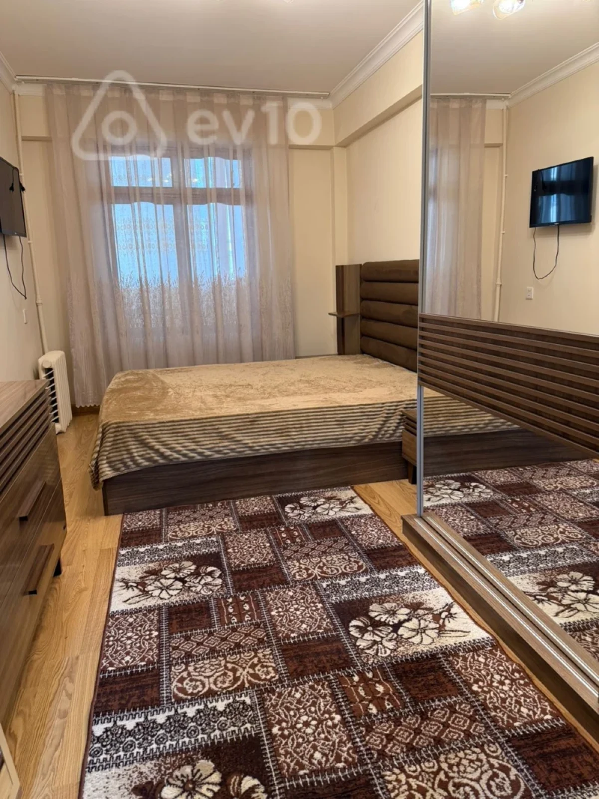 Kirayə verilir 2 otaqlı köhnə tikili 75 m²