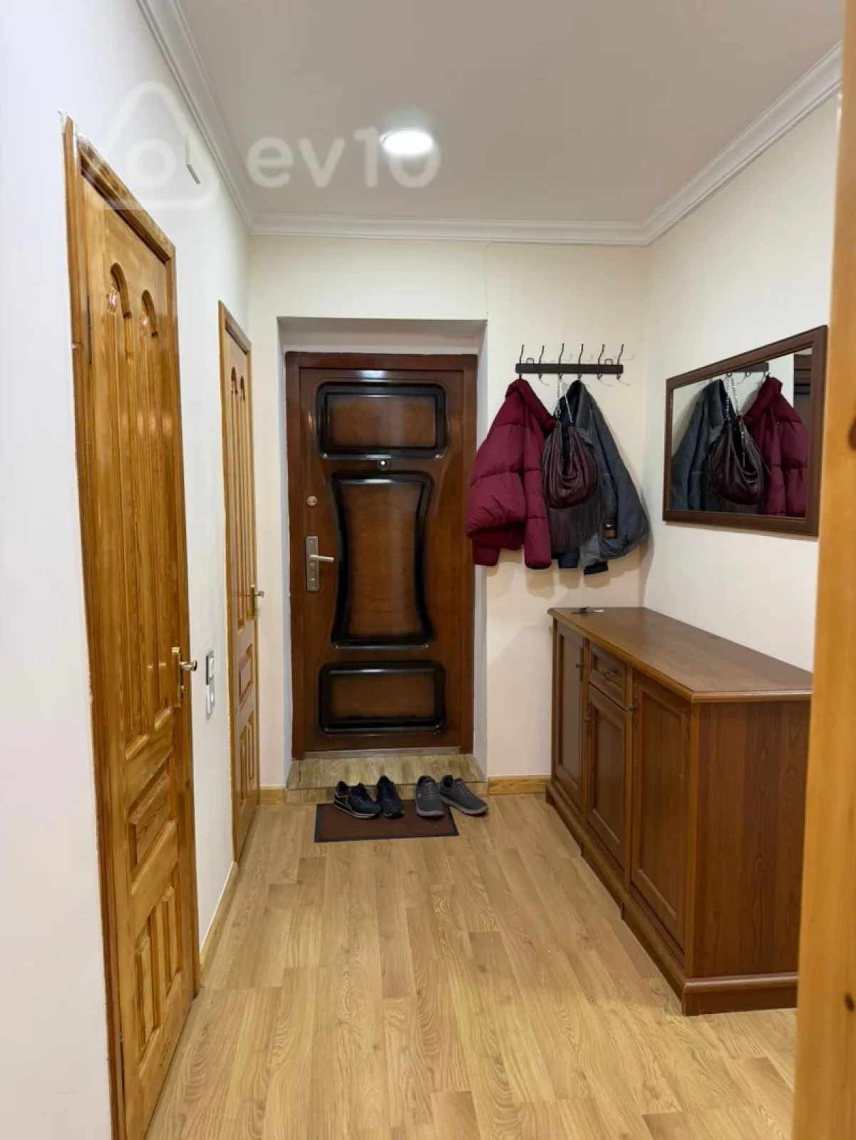 Kirayə verilir 2 otaqlı köhnə tikili 75 m²