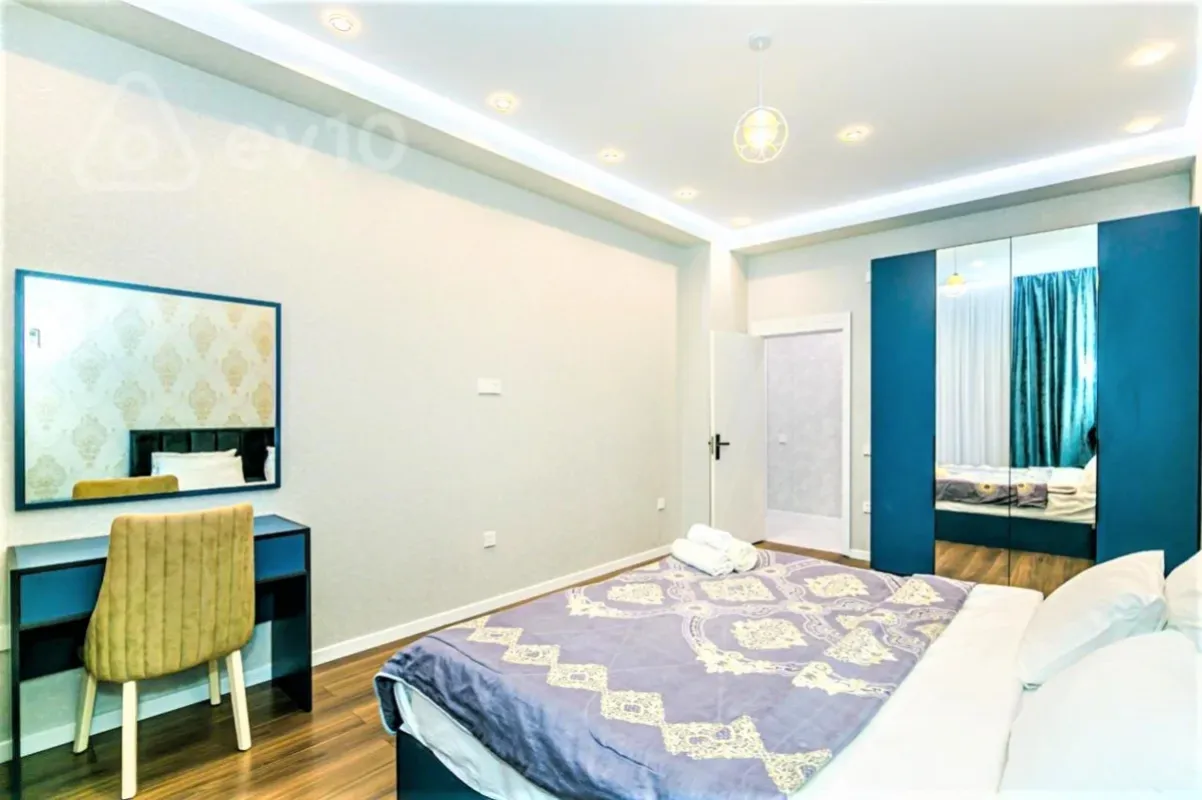Kirayə verilir 3 otaqlı yeni tikili 120 m²