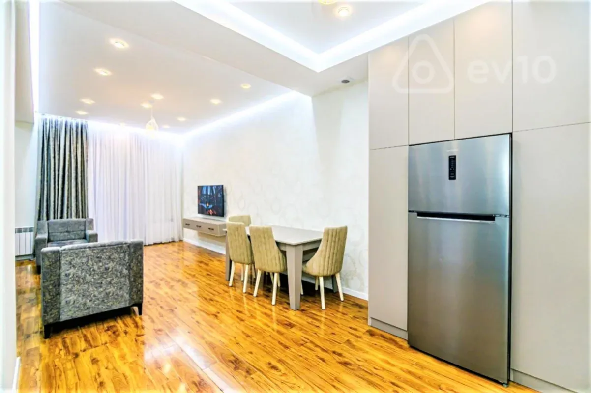 Kirayə verilir 3 otaqlı yeni tikili 120 m²