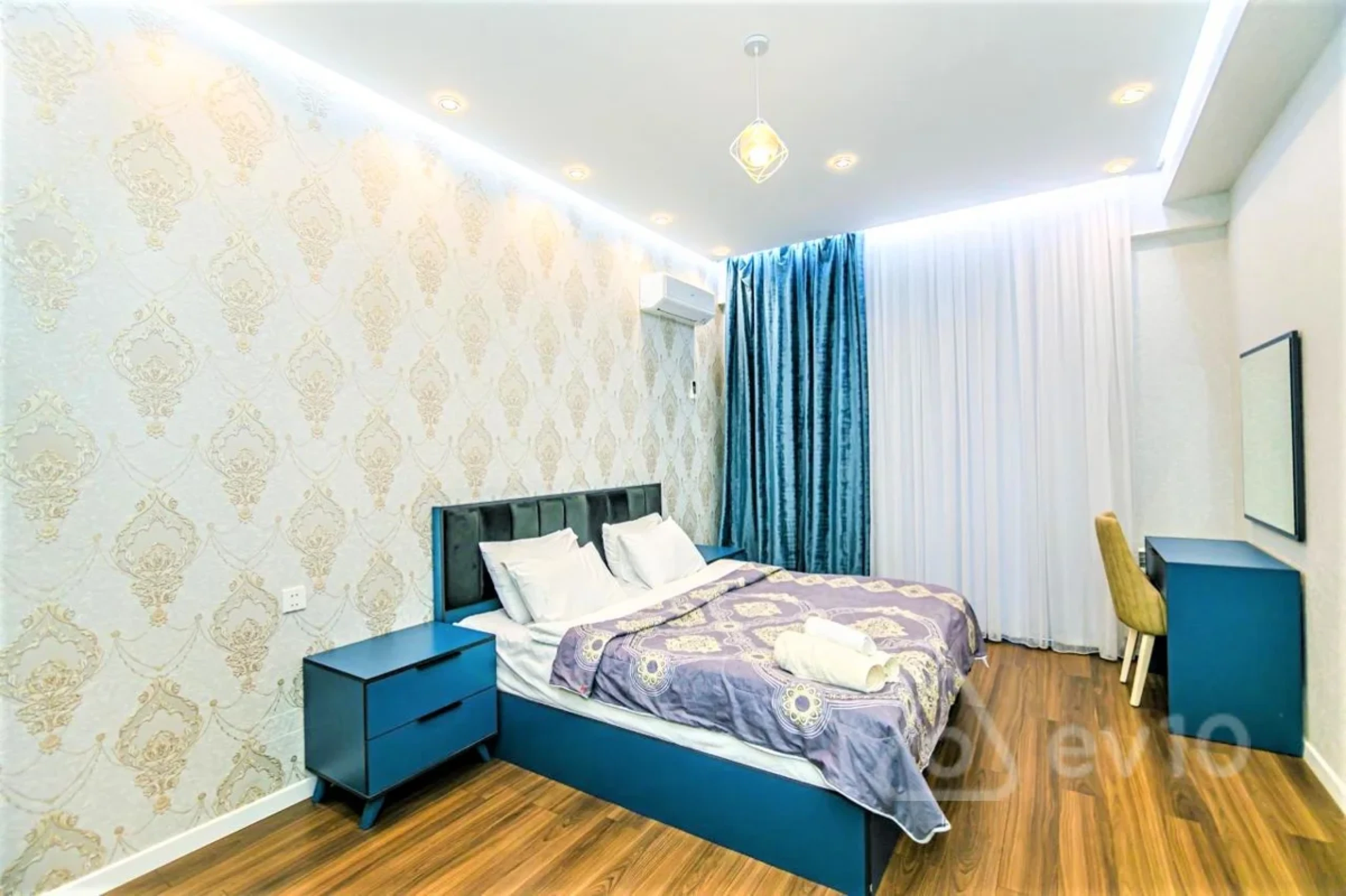 Kirayə verilir 3 otaqlı yeni tikili 120 m²