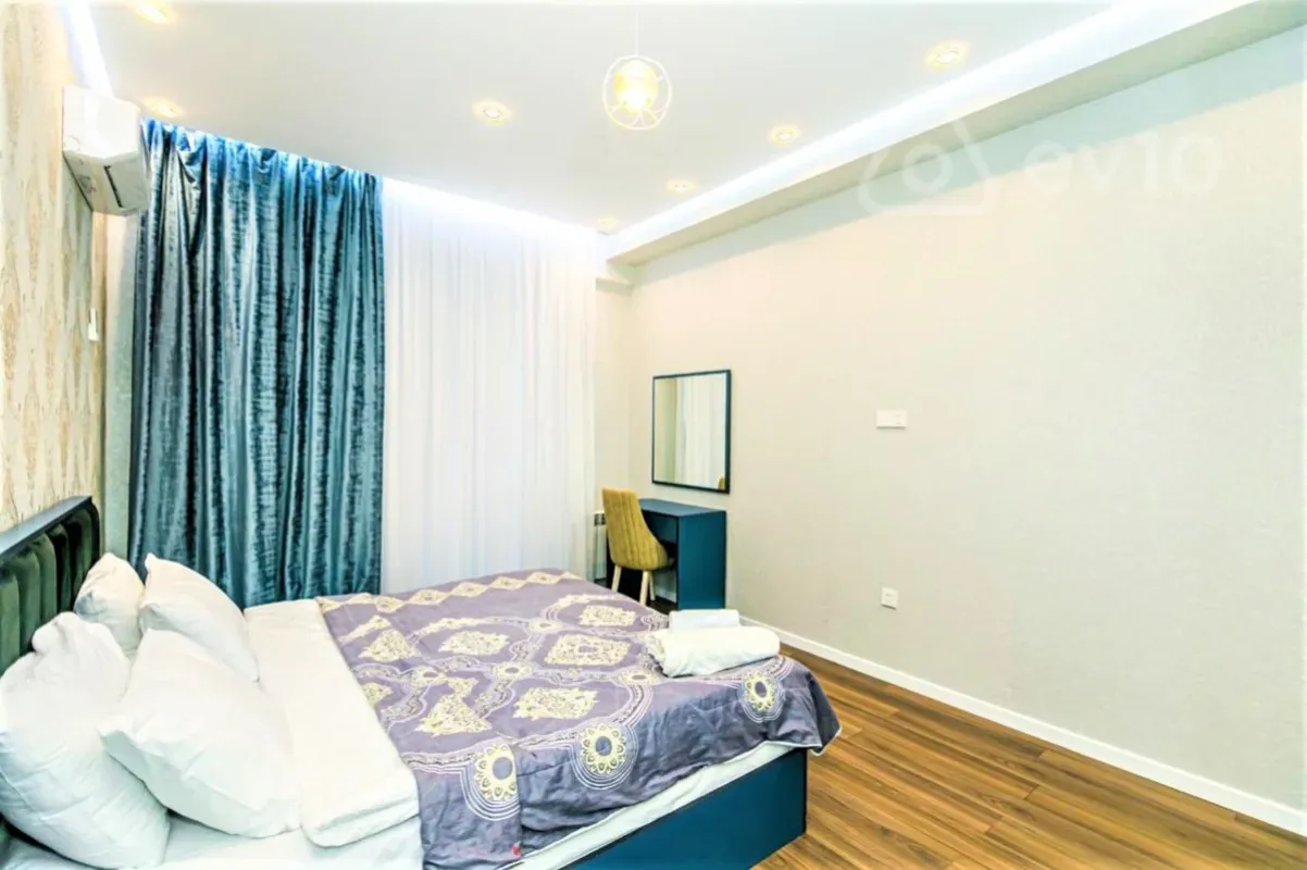 Kirayə verilir 3 otaqlı yeni tikili 120 m²