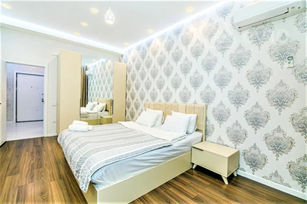 Kirayə verilir 3 otaqlı yeni tikili 120 m²