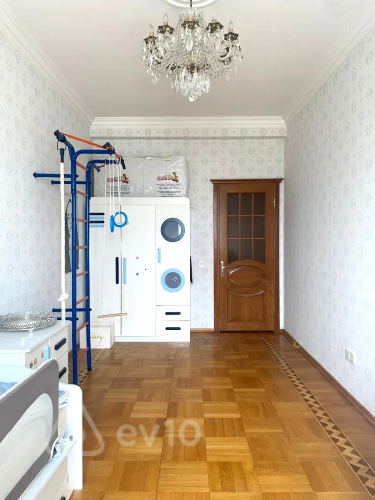 Kirayə verilir 3 otaqlı yeni tikili 130 m²