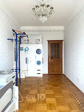 Kirayə verilir 3 otaqlı yeni tikili 130 m²