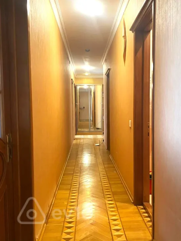 Kirayə verilir 3 otaqlı yeni tikili 130 m²