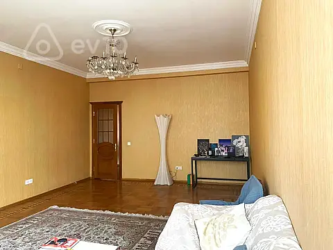 Kirayə verilir 3 otaqlı yeni tikili 130 m²