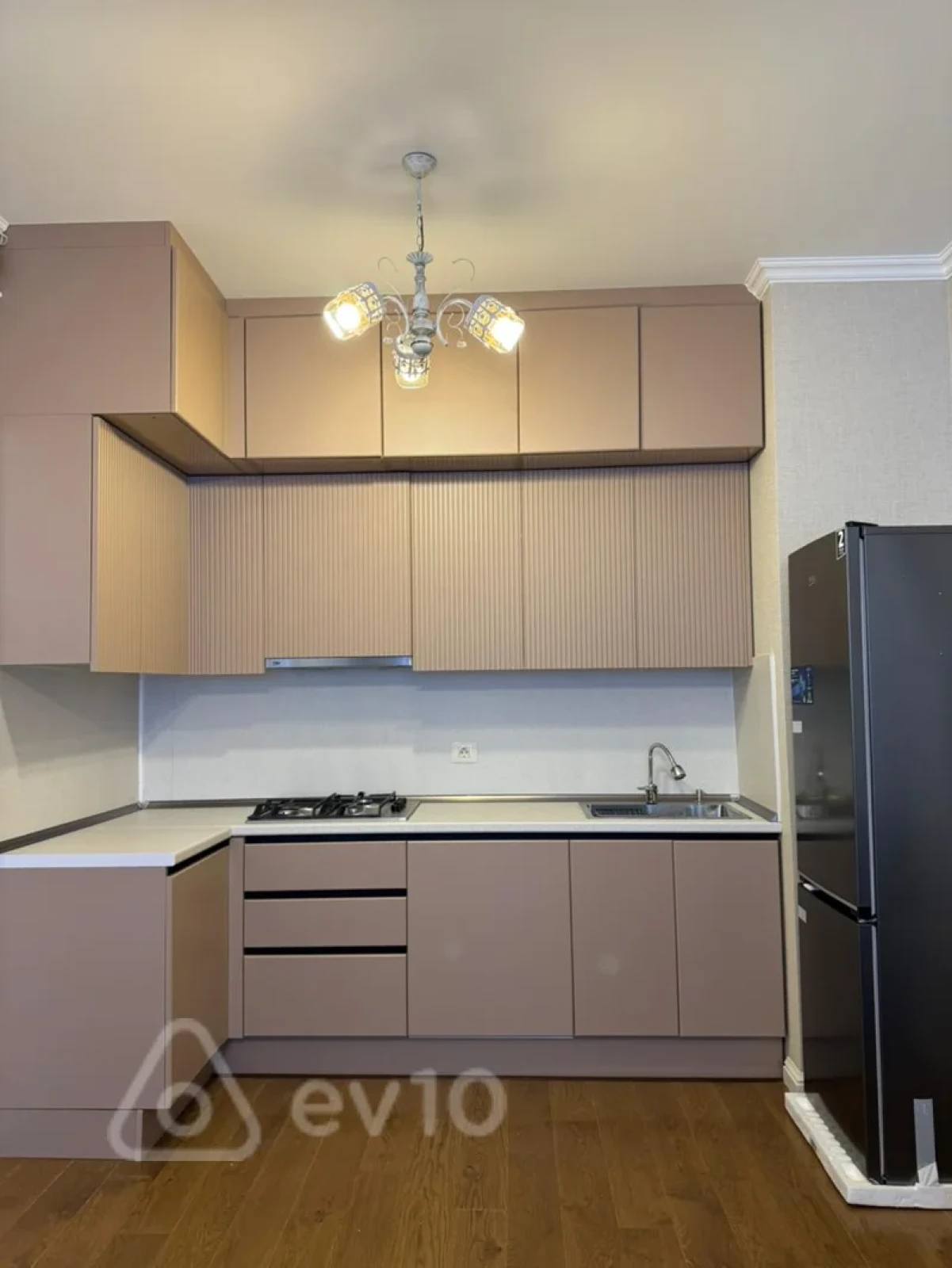 Kirayə verilir 2 otaqlı yeni tikili 65 m²