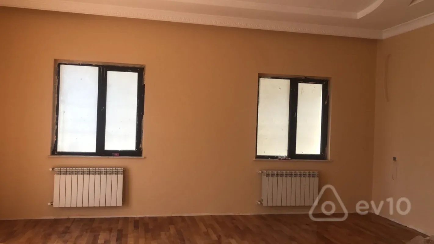 Kirayə verilir 5 otaqlı həyət evi 280 m²