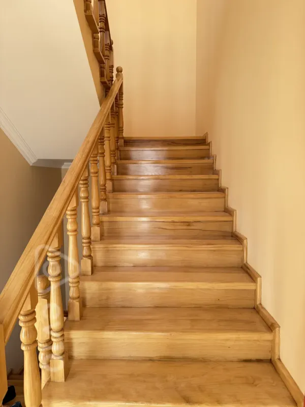 Kirayə verilir 5 otaqlı həyət evi 280 m²