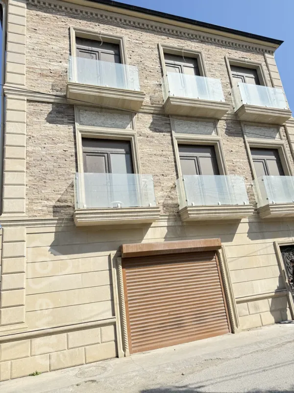 Kirayə verilir 5 otaqlı həyət evi 280 m²