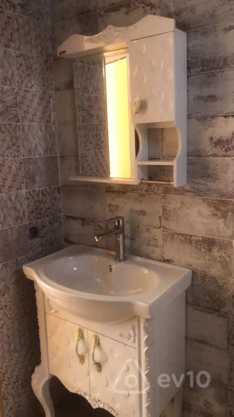 Kirayə verilir 5 otaqlı həyət evi 280 m²