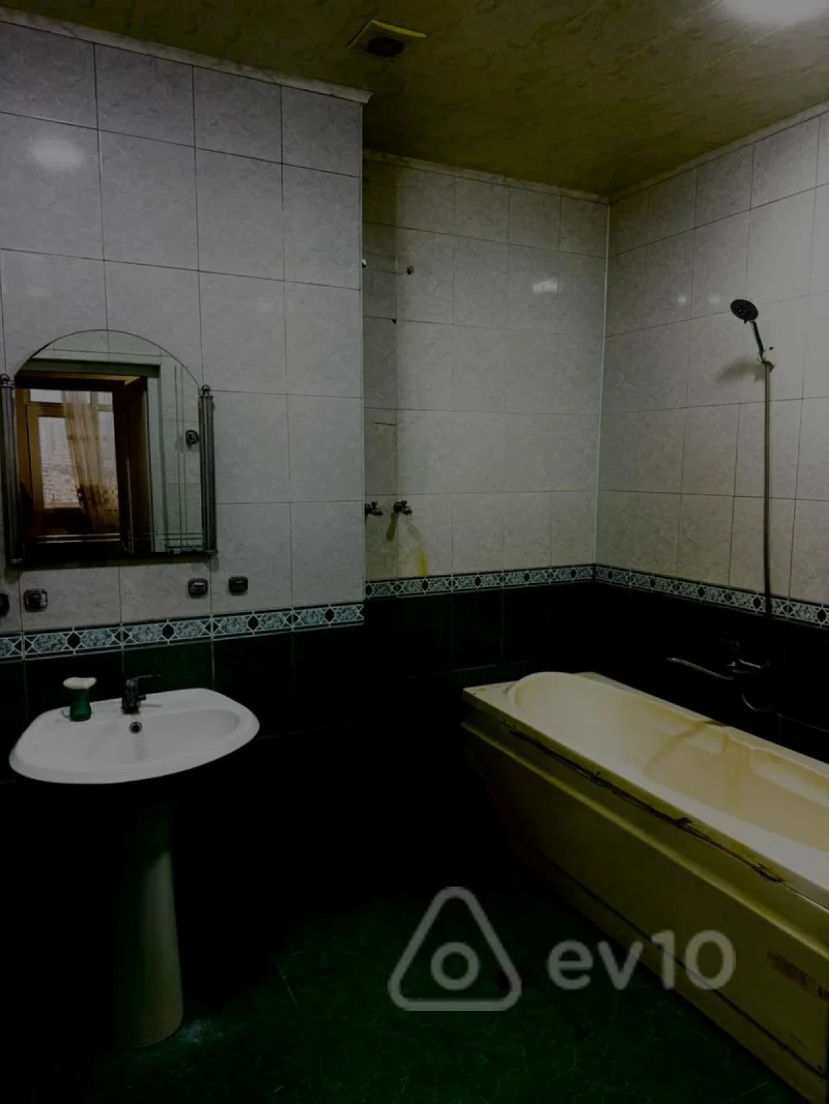 Kirayə verilir 2 otaqlı yeni tikili 85 m²