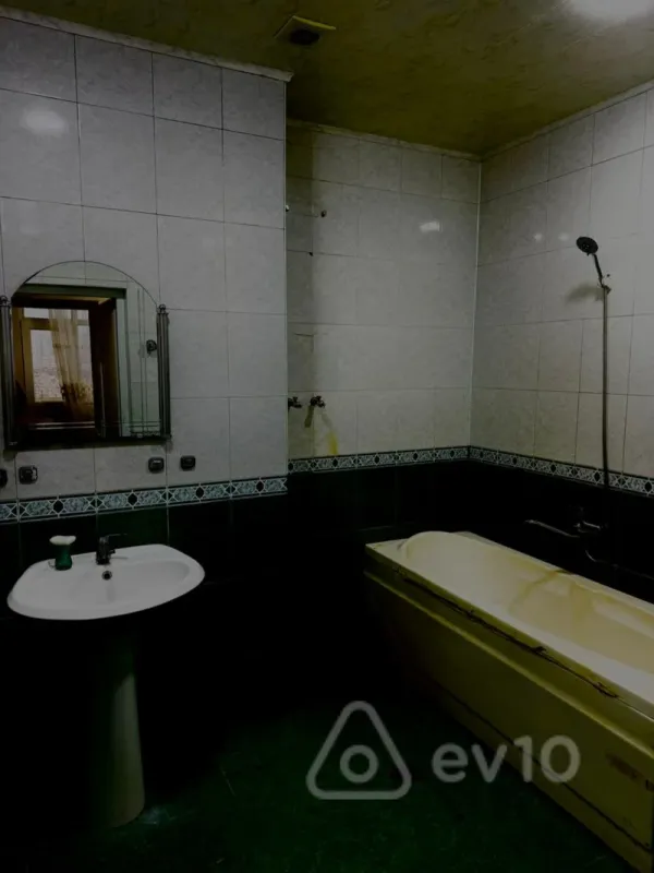 Kirayə verilir 2 otaqlı yeni tikili 85 m²