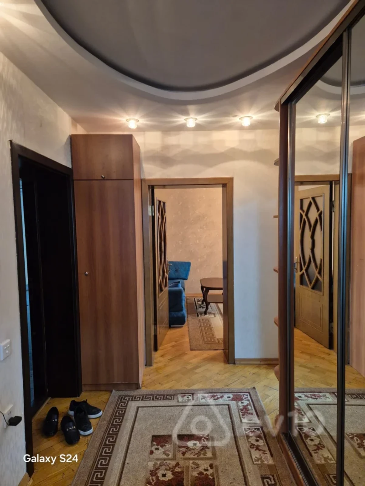 Kirayə verilir 2 otaqlı yeni tikili 70 m²