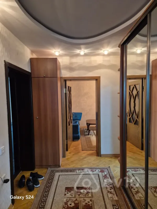 Kirayə verilir 2 otaqlı yeni tikili 70 m²