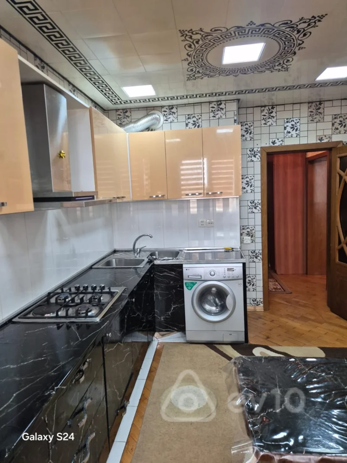 Kirayə verilir 2 otaqlı yeni tikili 70 m²