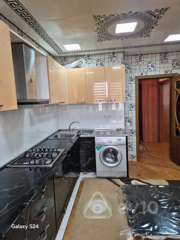 Kirayə verilir 2 otaqlı yeni tikili 70 m²